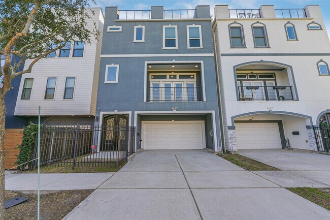 Photo - 2422 Hadley St