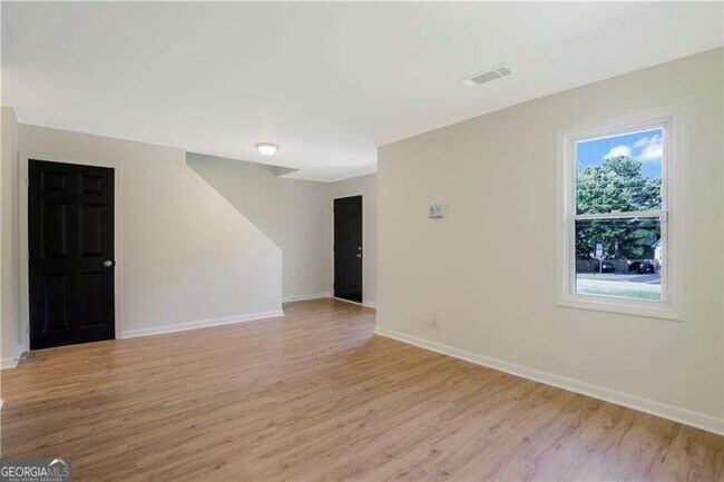 Photo - 551 Valley Hill Rd SE