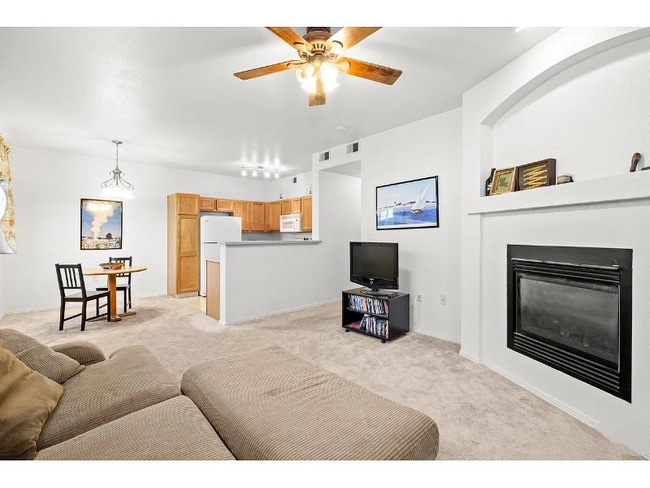 Photo - 3002 W Elizabeth St Unidad 2C