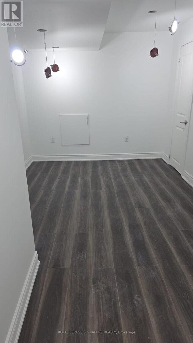 Photo - 28 Bagnell Cr