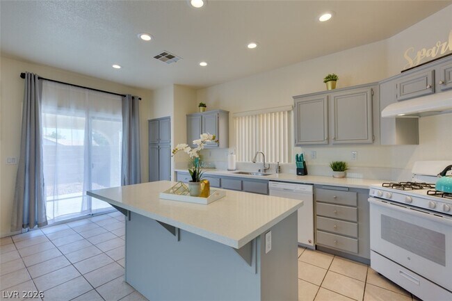 Photo - 7886 Blue Brook Dr