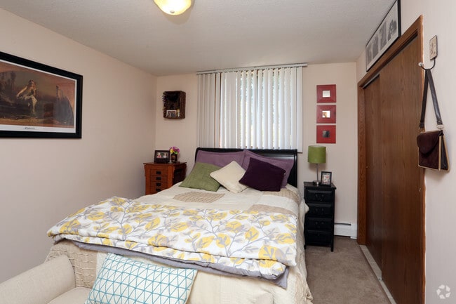 2100 Aldrich