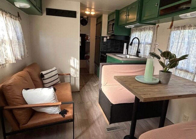 Photo - 1905 Suzi Dr