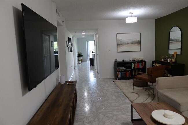 Photo - 9470 Tangerine Pl