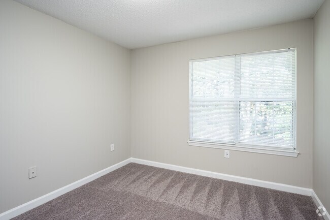 2BR , 1,5BA - 921SF - Sage at Martins Ln