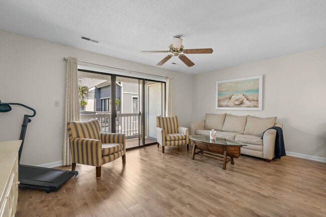 Building Photo - 76 S Reindeer Rd