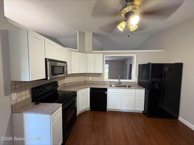 Photo - 1812 Glenridge St NW
