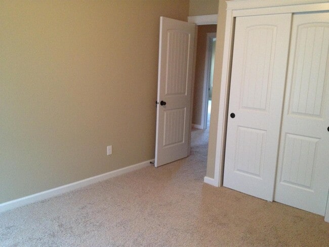 Photo - 425 N Vernonia Rd