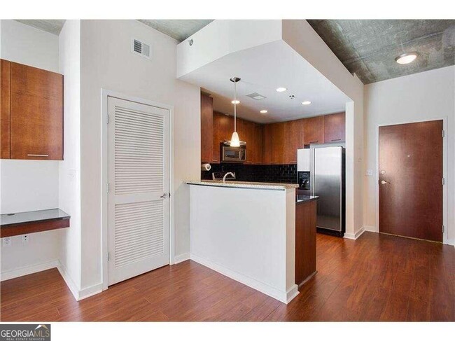 Photo - 3324 Peachtree St NE Condo Unit 1510 A