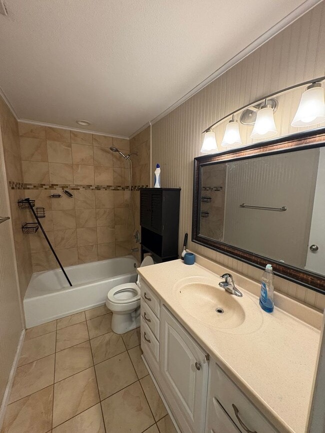 Photo - Tavares 2 Bed 1 Bath w/ Den!