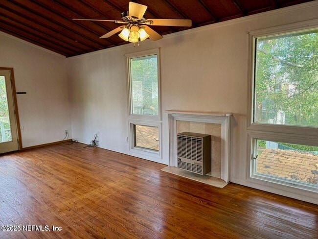 Photo - 1457 Challen Ave Unidad A