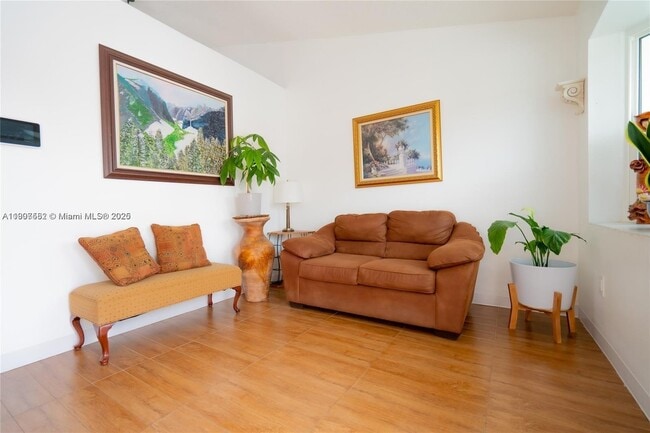 Photo - 8844 NW 113th St