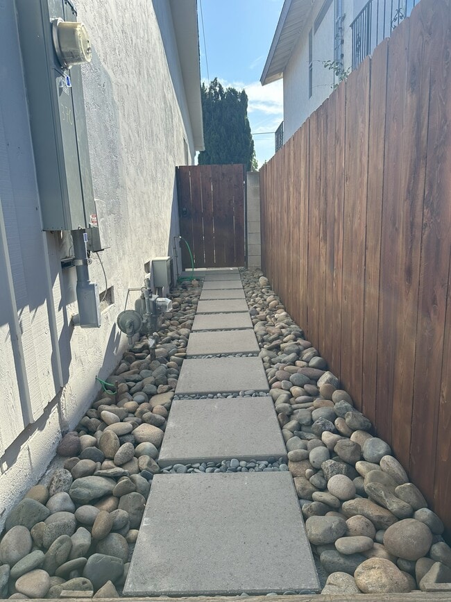 Photo - 370 Alpine Ave Unidad B