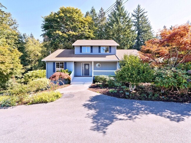 Photo - 721 Crown Dr