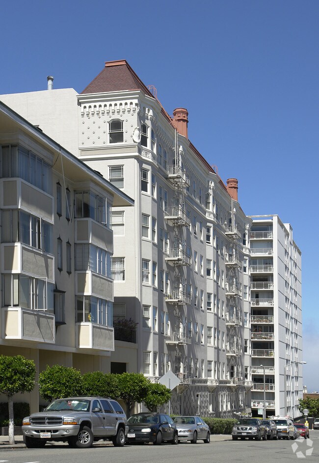 Photo - Pacific Heights: Expansive 2nd Floor Flat ...