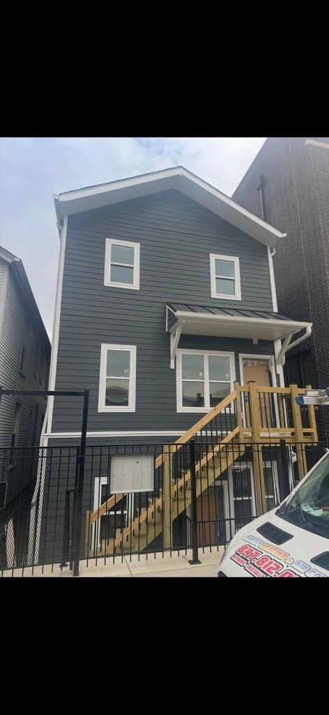 Photo - 1628 W Blackhawk St Unit 1a