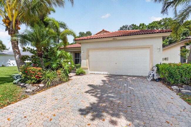 Photo - 8451 Siciliano St