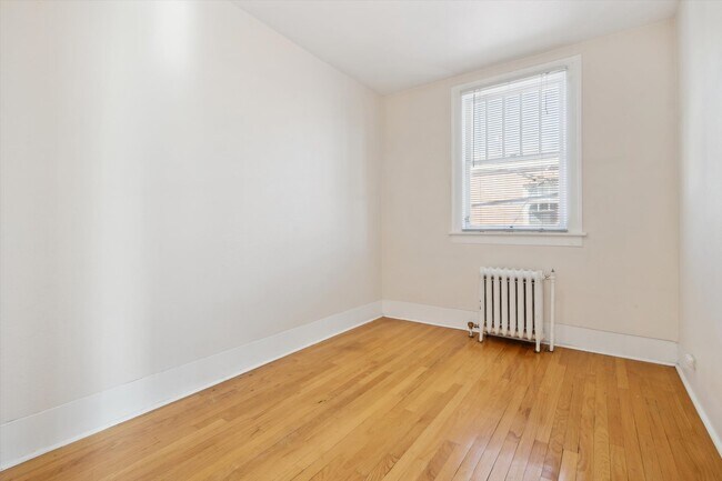 Photo - Beautiful One Bedroom, Spacious, Natural L... Unidad 08