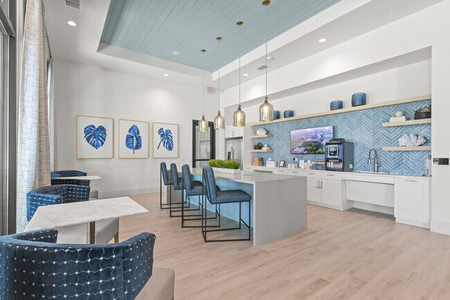 Cocina de entretenimiento para residentes para recibir a amigos y familiares. - Marlowe Jacaranda