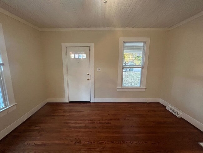 Photo - 1506 Charlton St