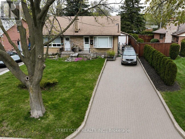 Photo - 238 Burnside Dr