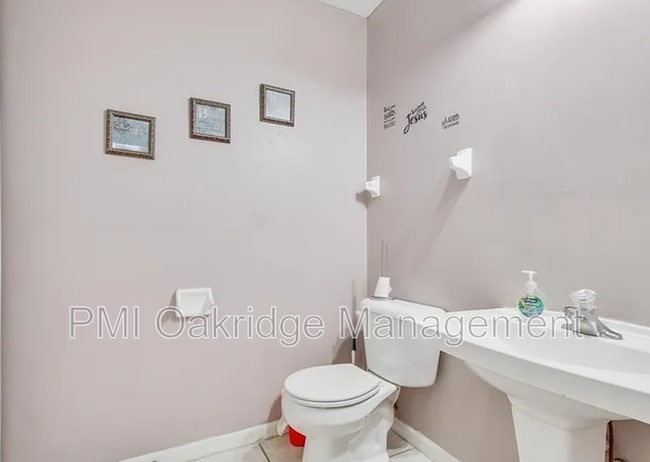 Photo - 15 Marlou Dr Unit 1