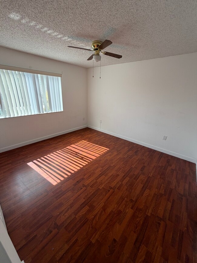 Master Bedroom - 8023 Lake Dr Unit 205