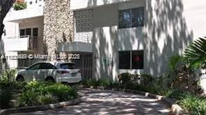 Building Photo - 1235 Mariposa Ave Unit 8 Rental