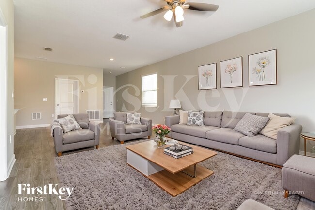 Photo - 1320 Oak Crest St