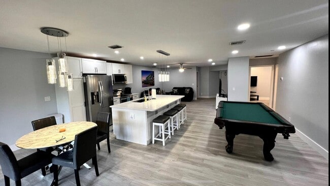 Photo - 300 Crosswinds Dr