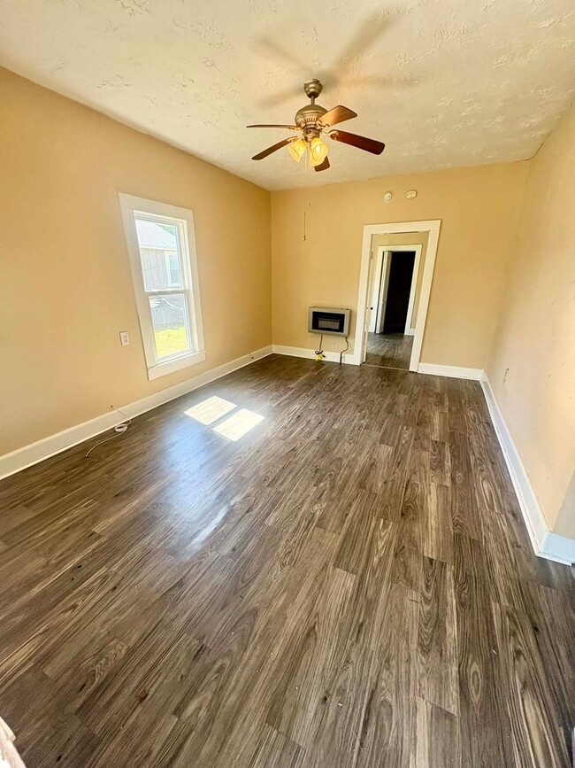 115 Humble Ave