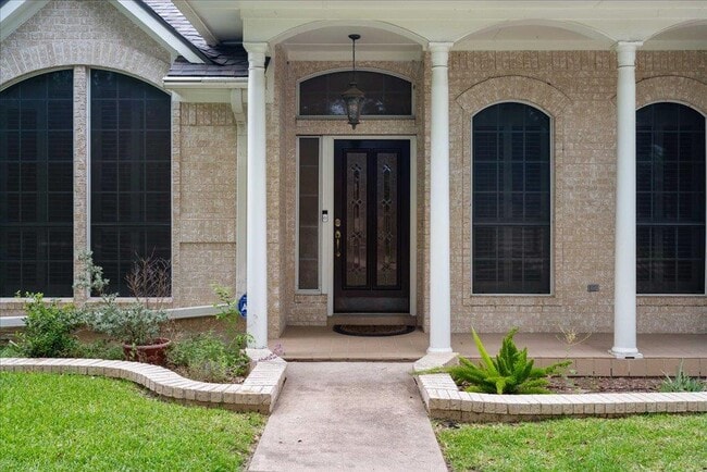 Building Photo - 1414 Dapplegrey Ln Rental