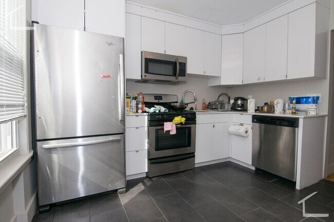 Photo - 27 Greylock Rd