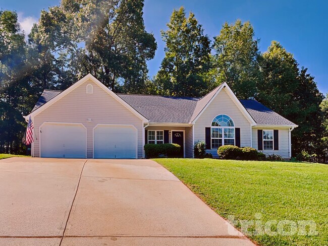 Photo - 82 Pinnacle Point Way