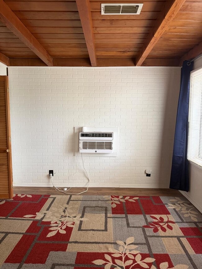 Photo - 212 Orchard Dr