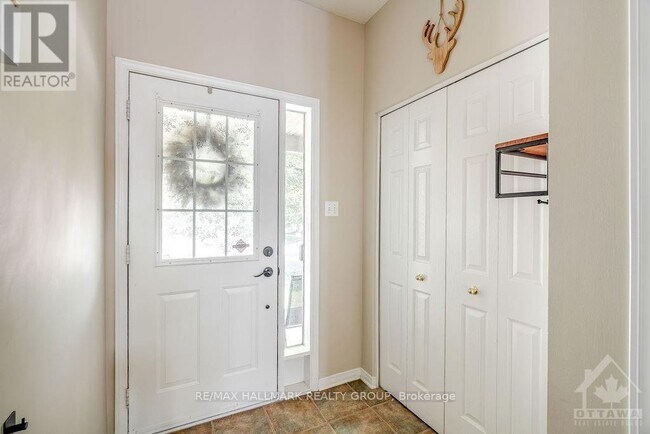 Photo - 13 Upney Dr