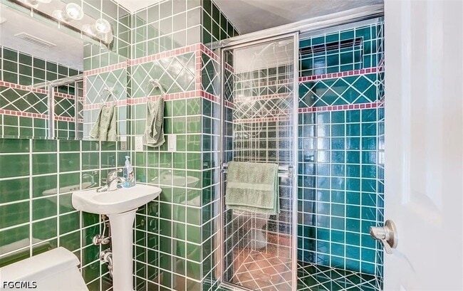 Photo - 1343 Woodmere Ln