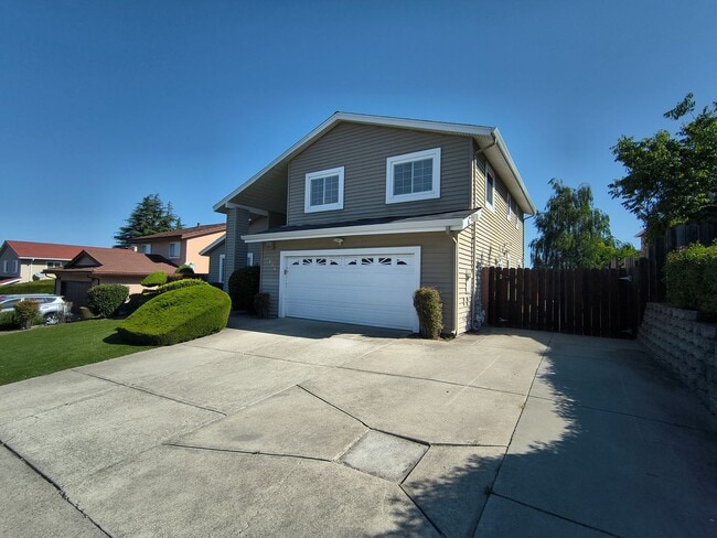 Photo - Beautiful and Spacious Two Story 4 Bed/3 Bath Home For Rent In Hercules!!!