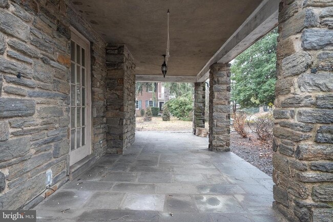 Building Photo - 625 Chelten Hills Dr