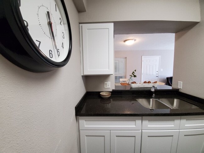 Photo - Town Square Apartments