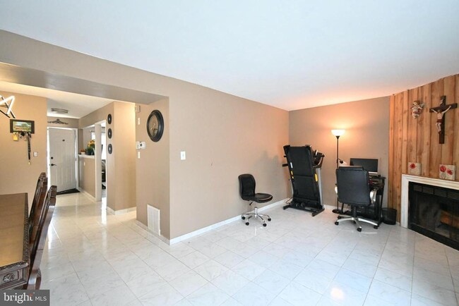 Photo - 36 Danbury Dr