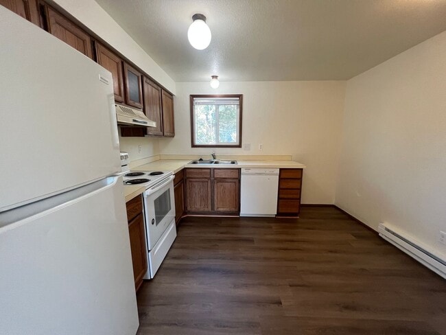 Photo - 2 Bed, 1 Bath Duplex with Garage Unit # 1411 A