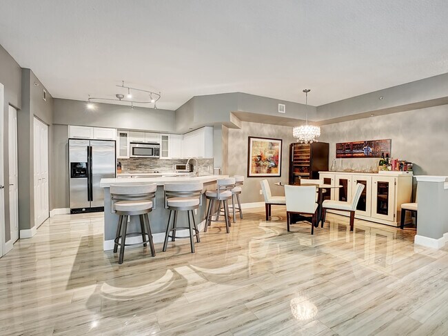 235 NE 1st St Unit 413