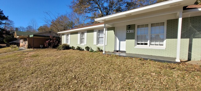 SPECIAL!!!! 1/2 off 1st Full Month's Rent!... - SPECIAL!!!! 1/2 off 1st Full Month's Rent!... House