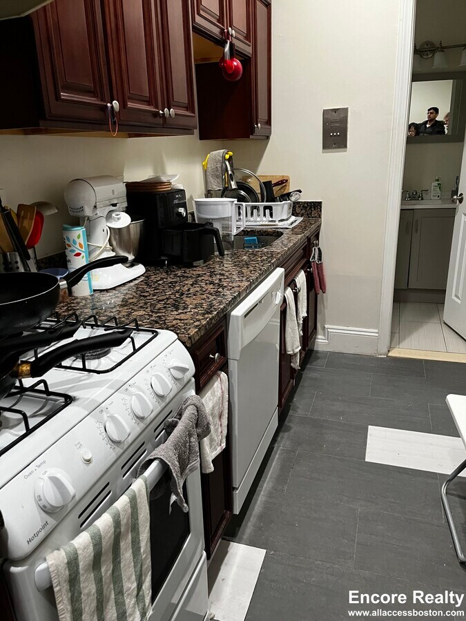 Photo - 58 Queensberry St Unit 7