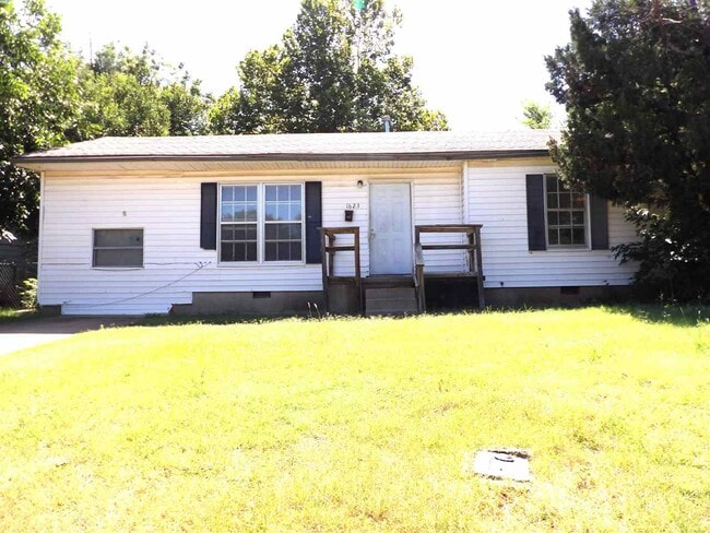 Building Photo - 1823 NW 22nd St Rental
