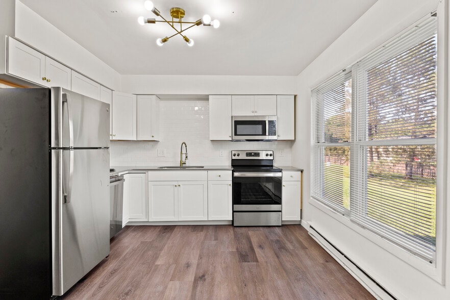 2BR/2BA Kitchen