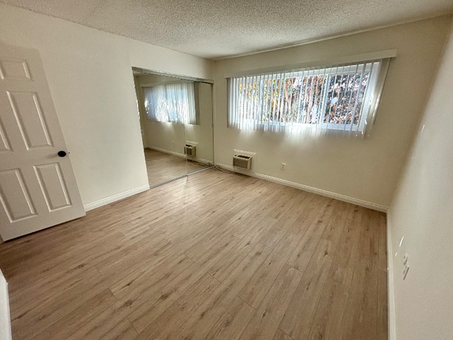 Photo - 1670 W Broadway Unidad 7C