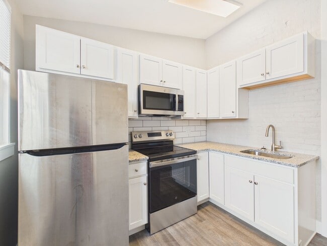 Photo - 916 Green St Unit 916 Green St  2