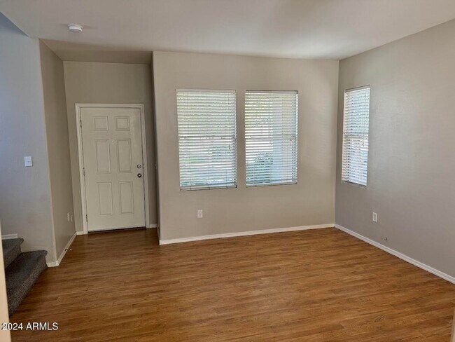 Photo - 4225 W Irwin Ave